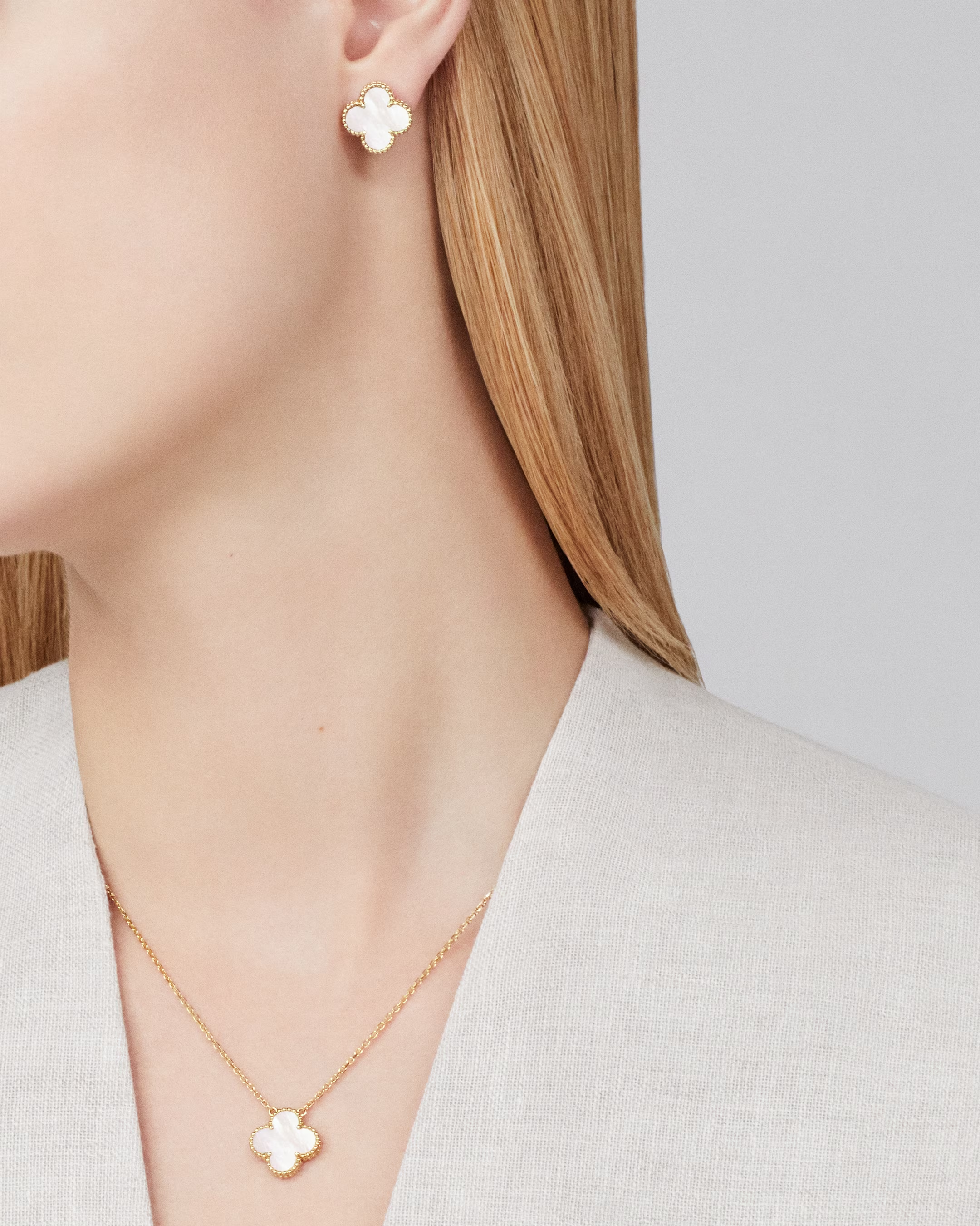 NOIR™ Clover Stud Earrings - White Pearl