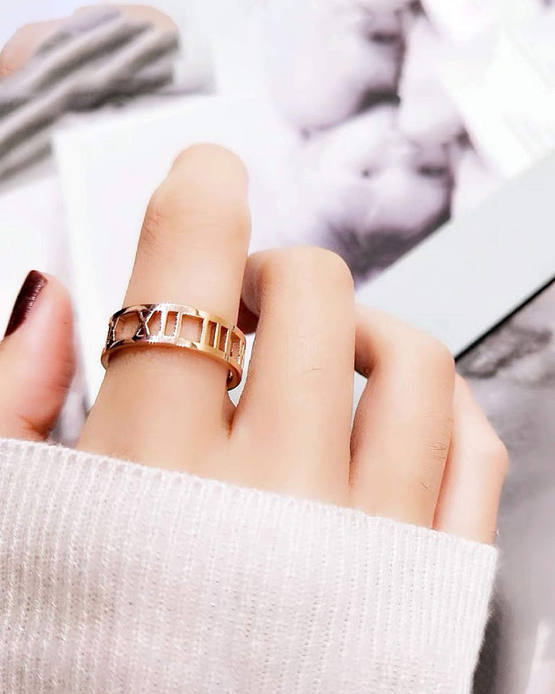 TORQUE™ Roman Cutout Band Ring - Rose Gold