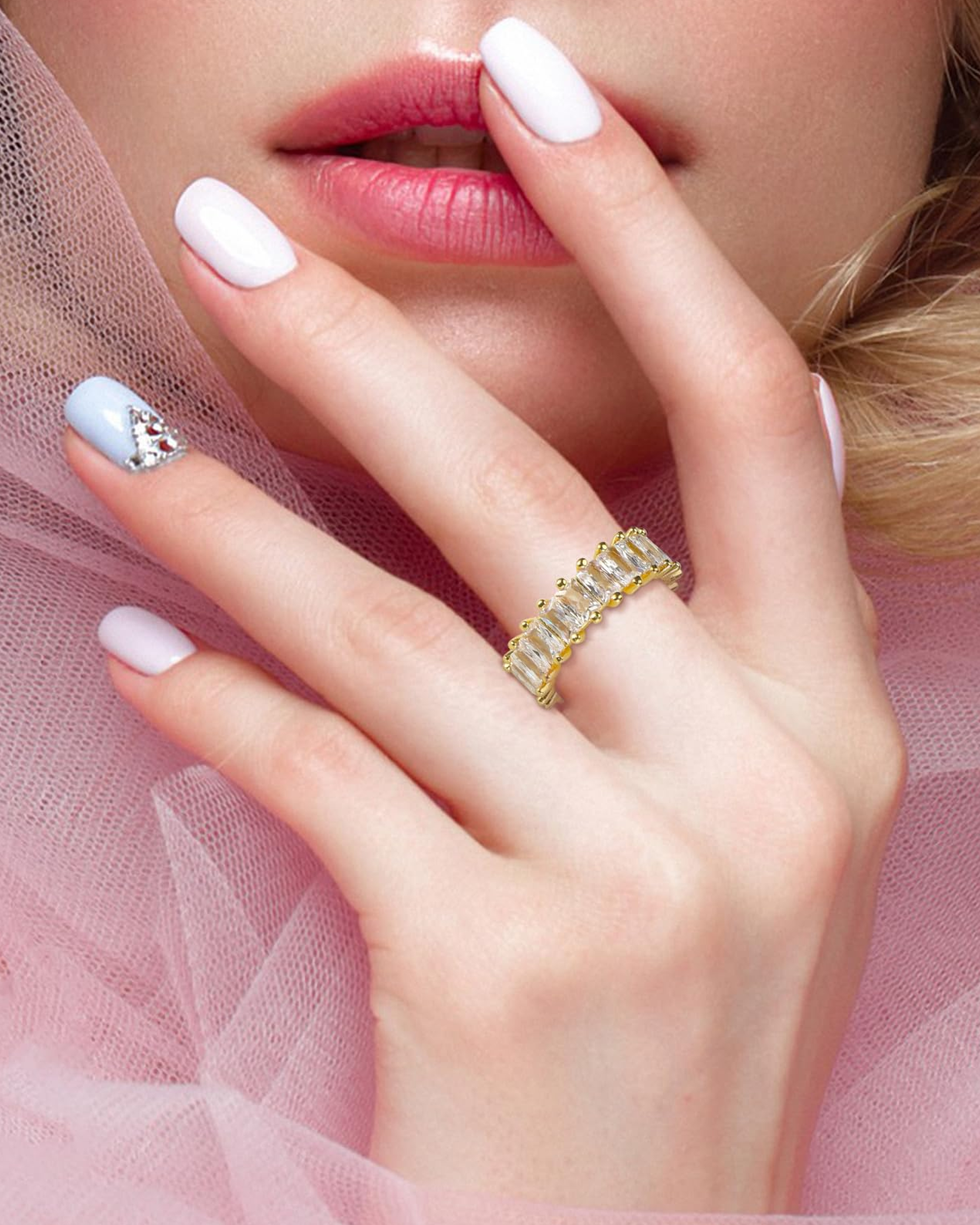 LUMIÉRE™ Marquise Zirconia Stones Statement Ring - Gold