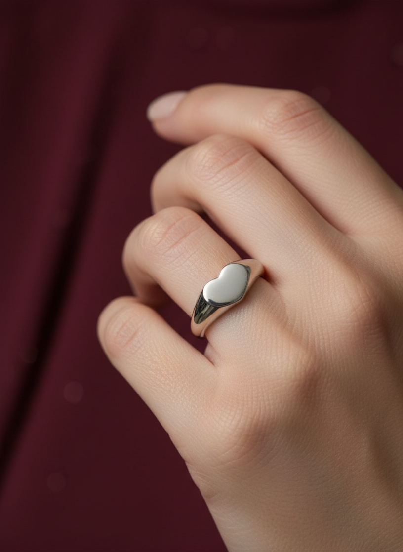 SIGNIA™ Amora Signet Ring