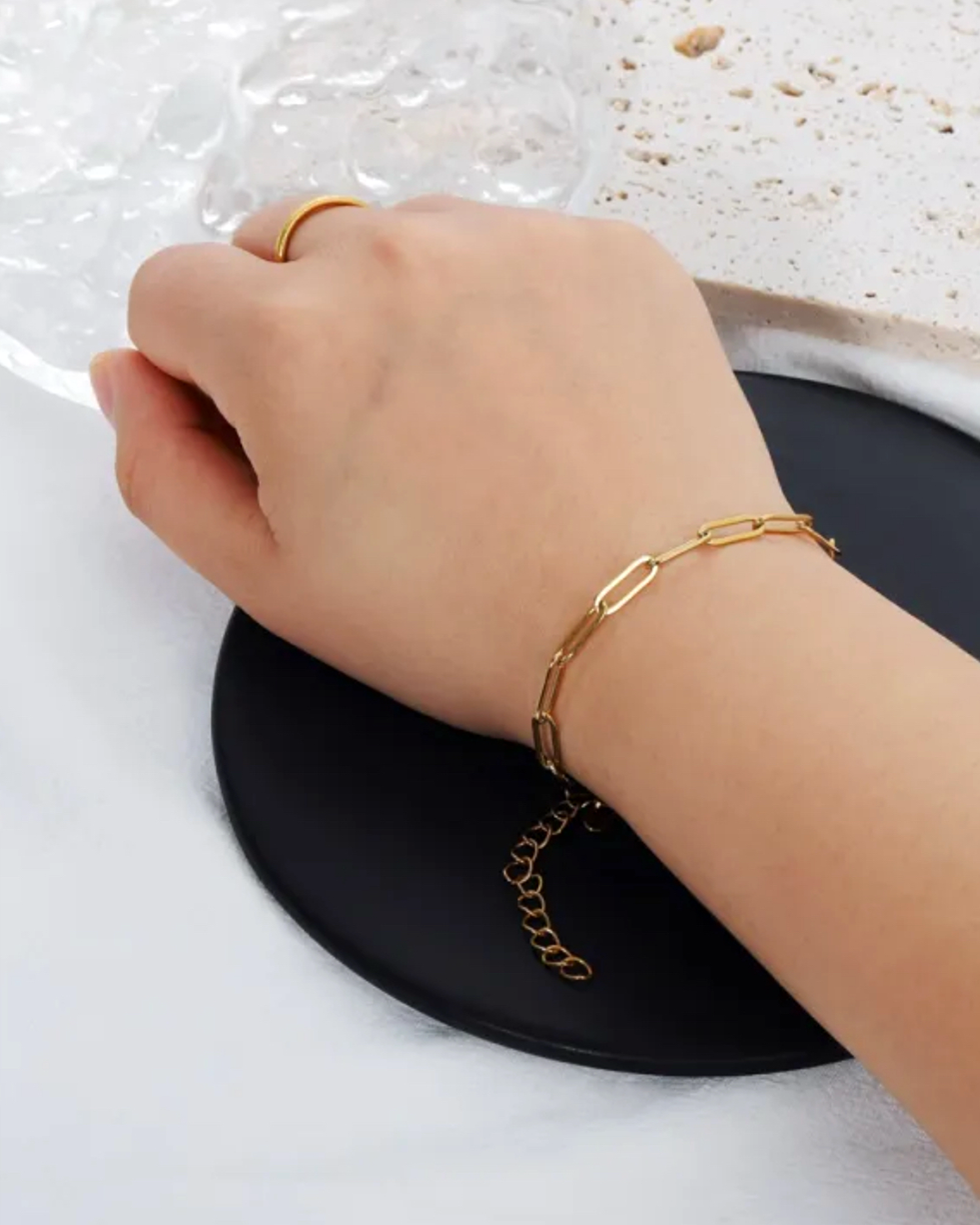 CELESTE™ Paperclip Chain Bracelet – Gold