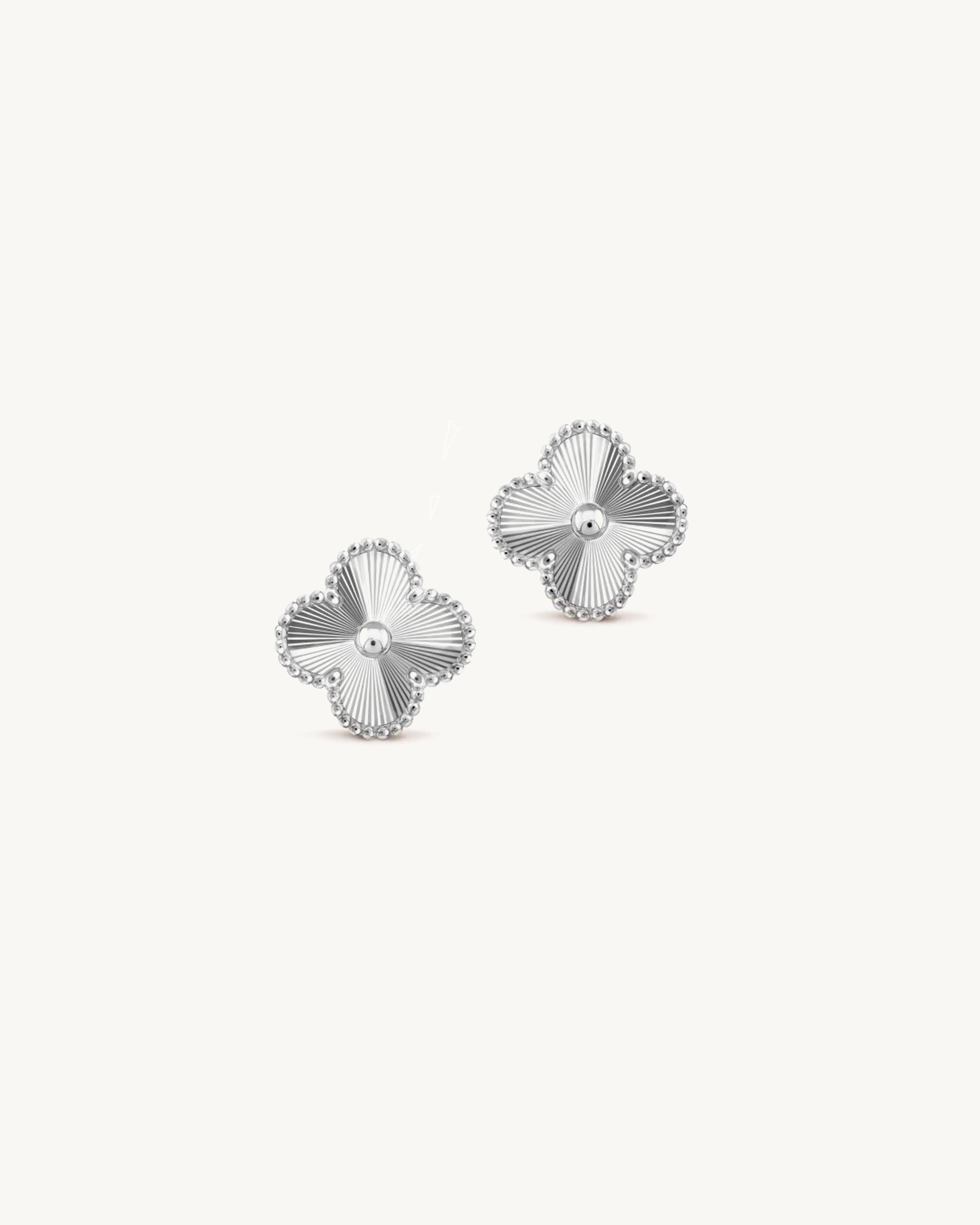 NOIR™ Clover Stud Earrings - Silver