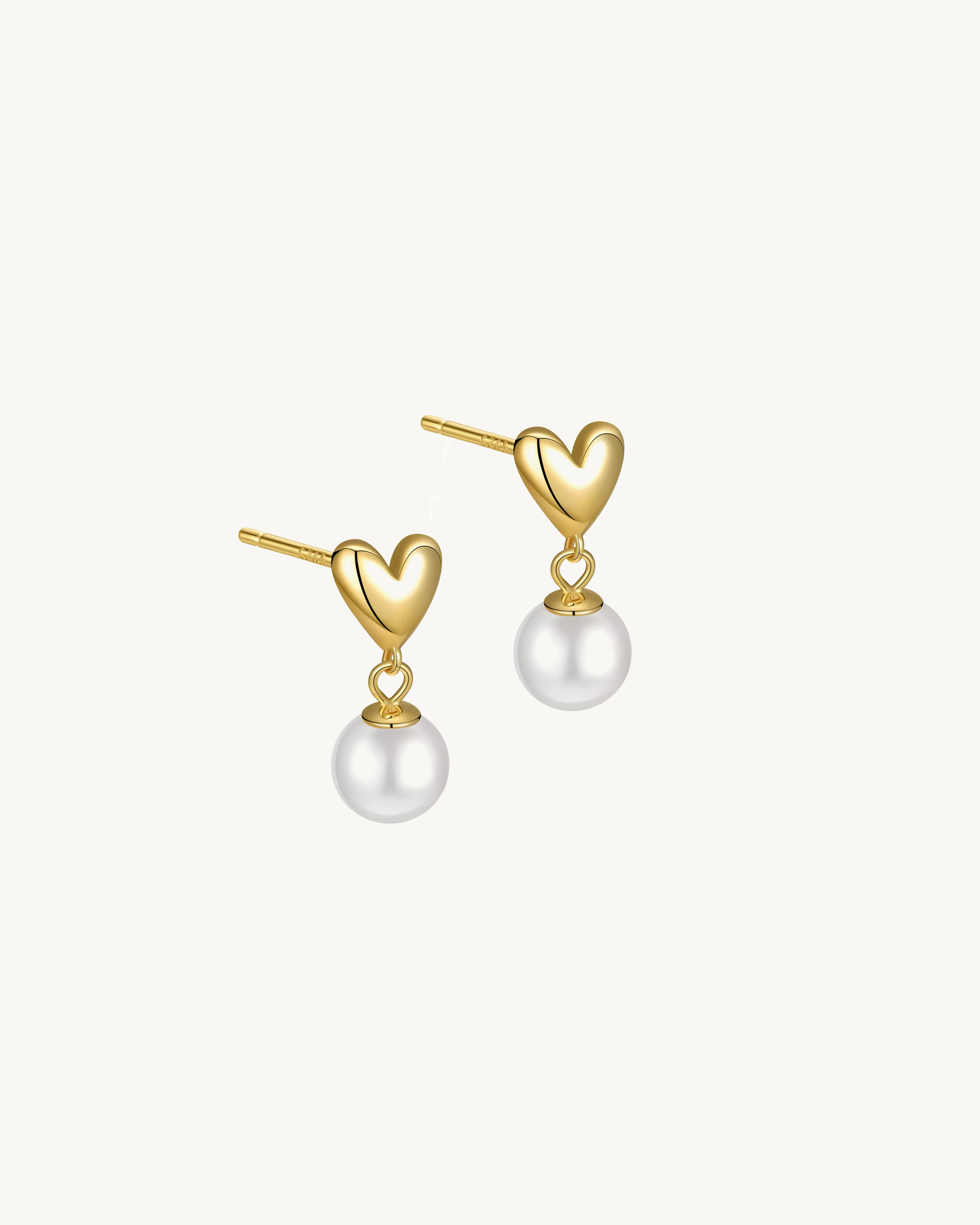 LUMIÈRE™ Pearl Stud Earrings - Gold