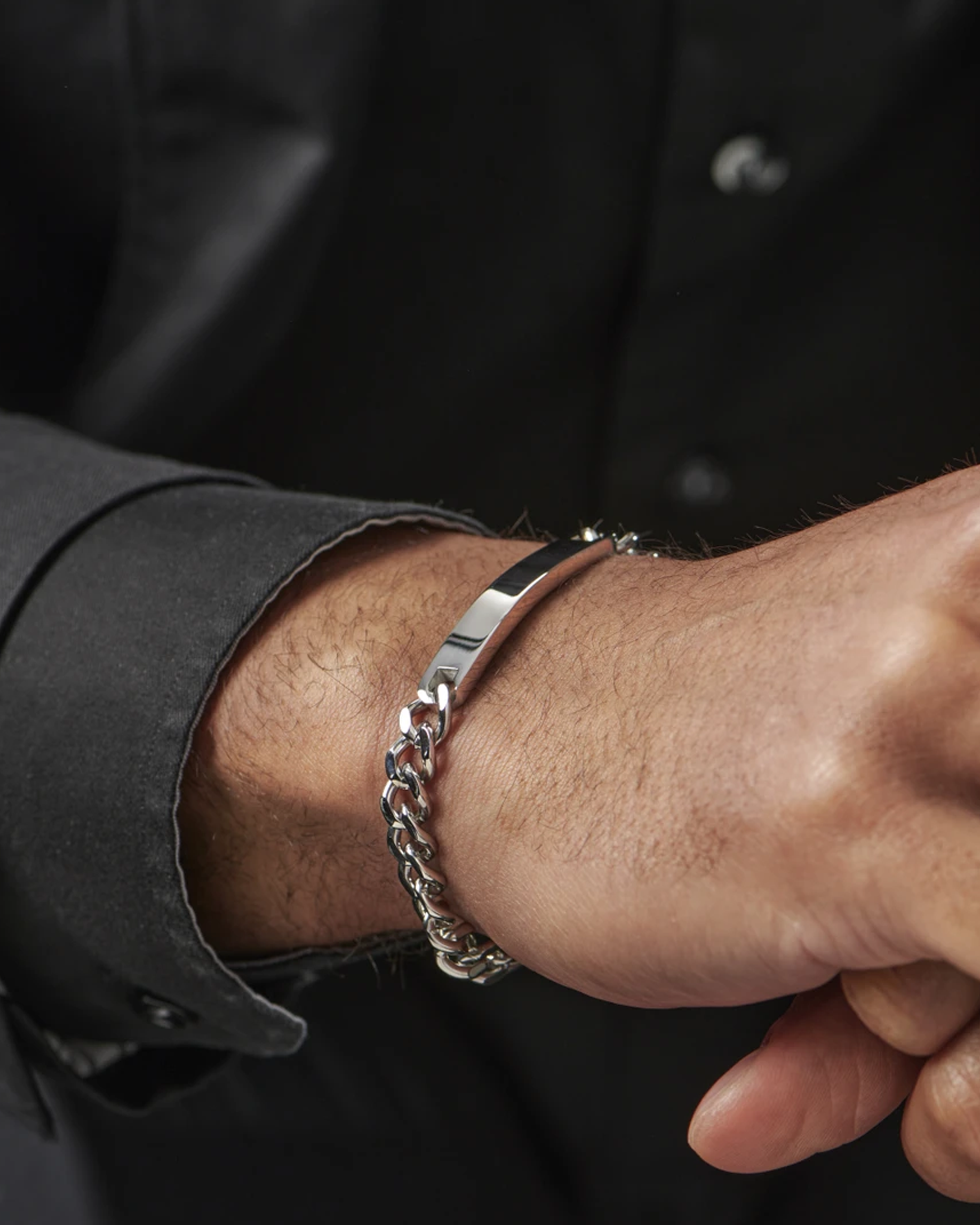 NEXUS™ 2.7mm Custom Engraved Curb Chain Bracelet – Black