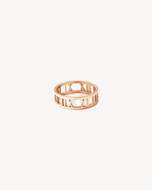 TORQUE™ Roman Cutout Band Ring - Gold