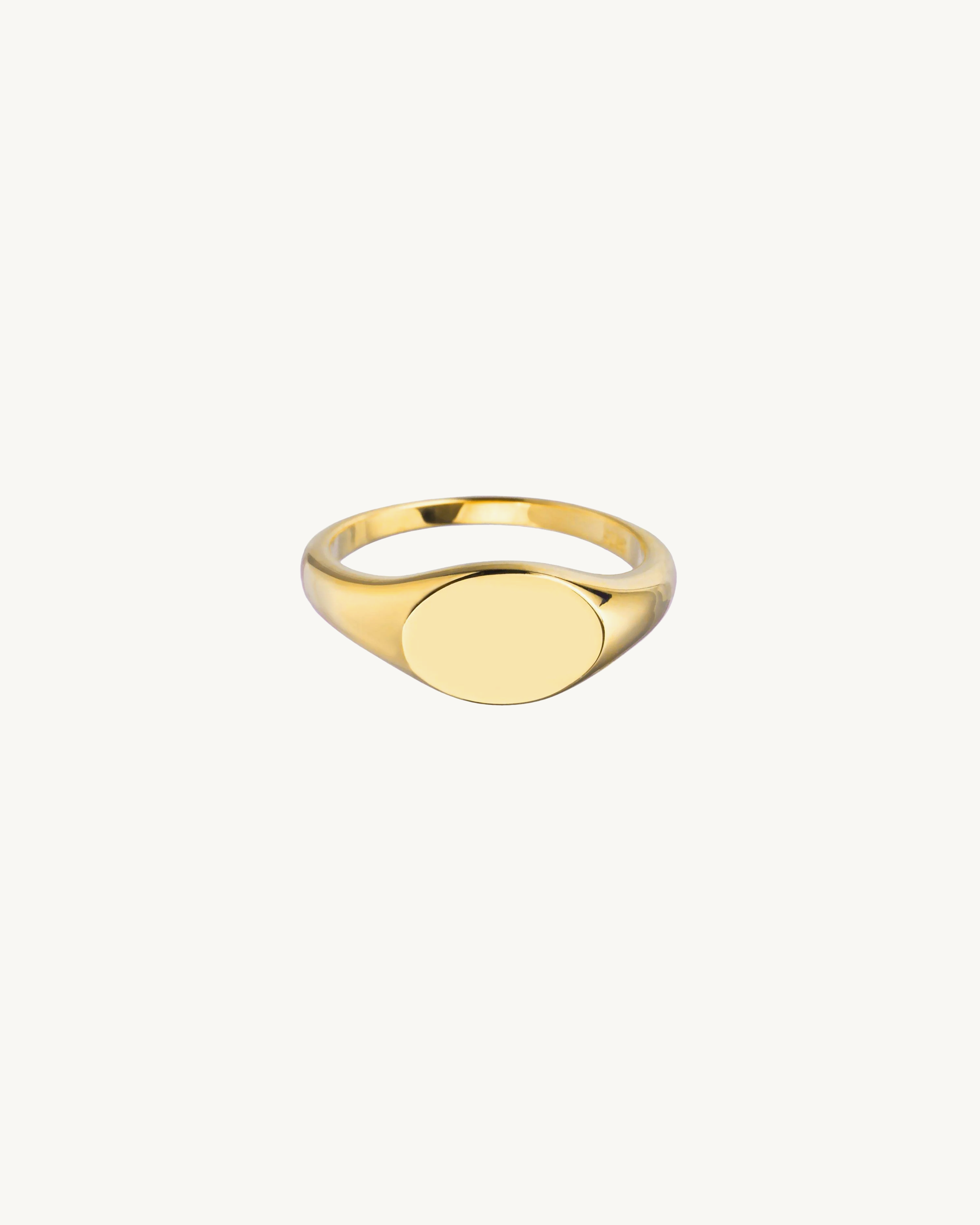 CELESTE™ Bold Oval Signet Ring - Gold