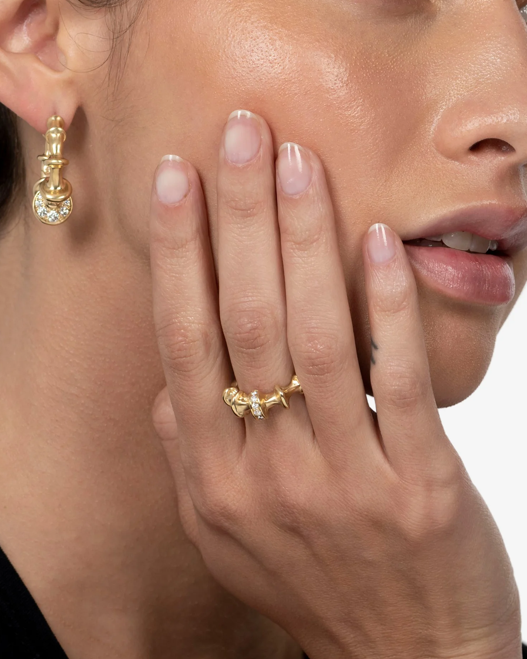 CHRONA™ Pavé Statement Ring - Gold