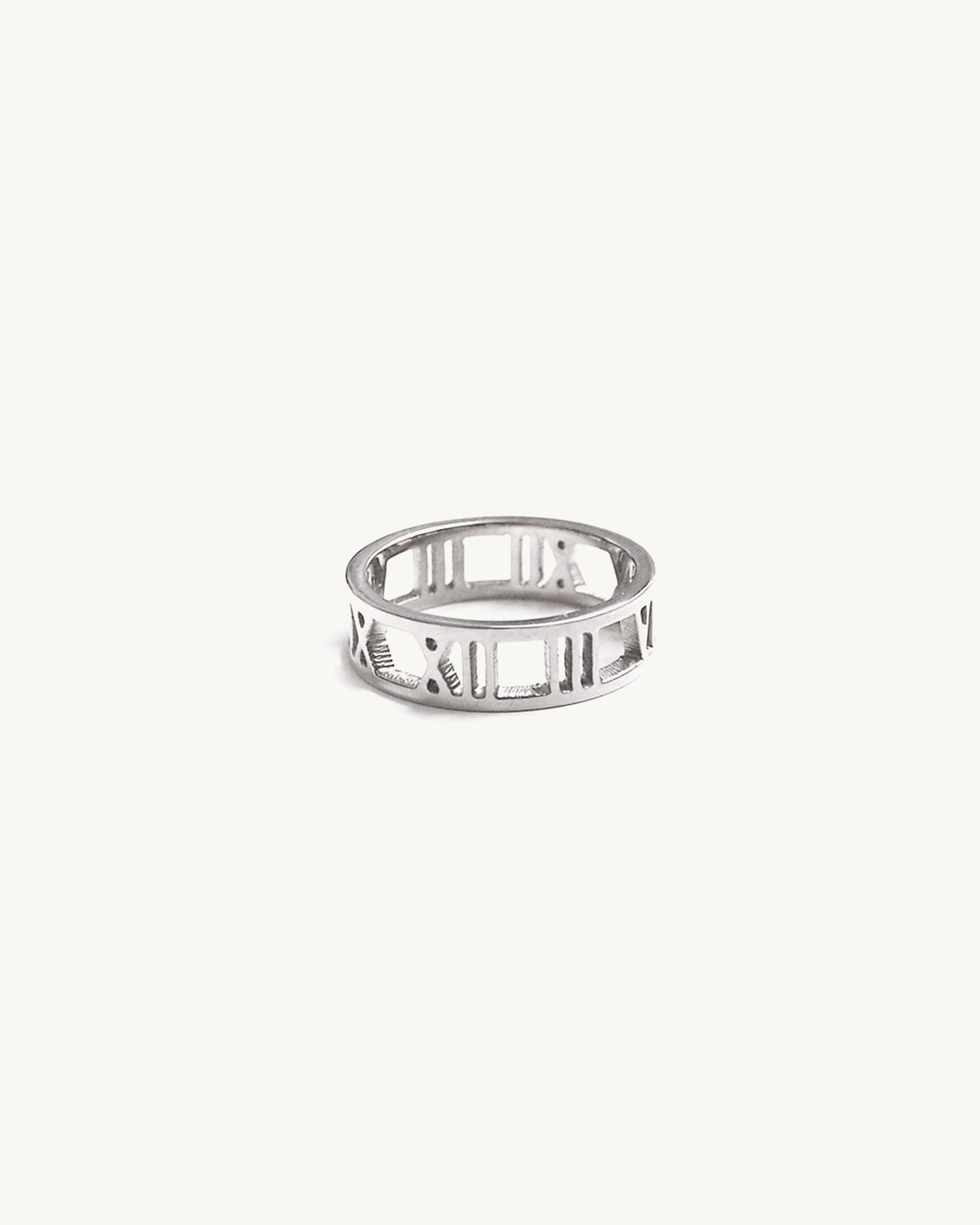 TORQUE™ Roman Cutout Band Ring - Silver